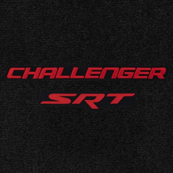 A black and red logo for challenger srt.