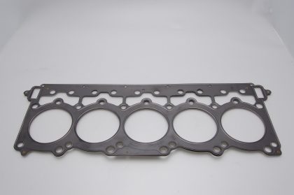 A close up of the bottom part of a gasket